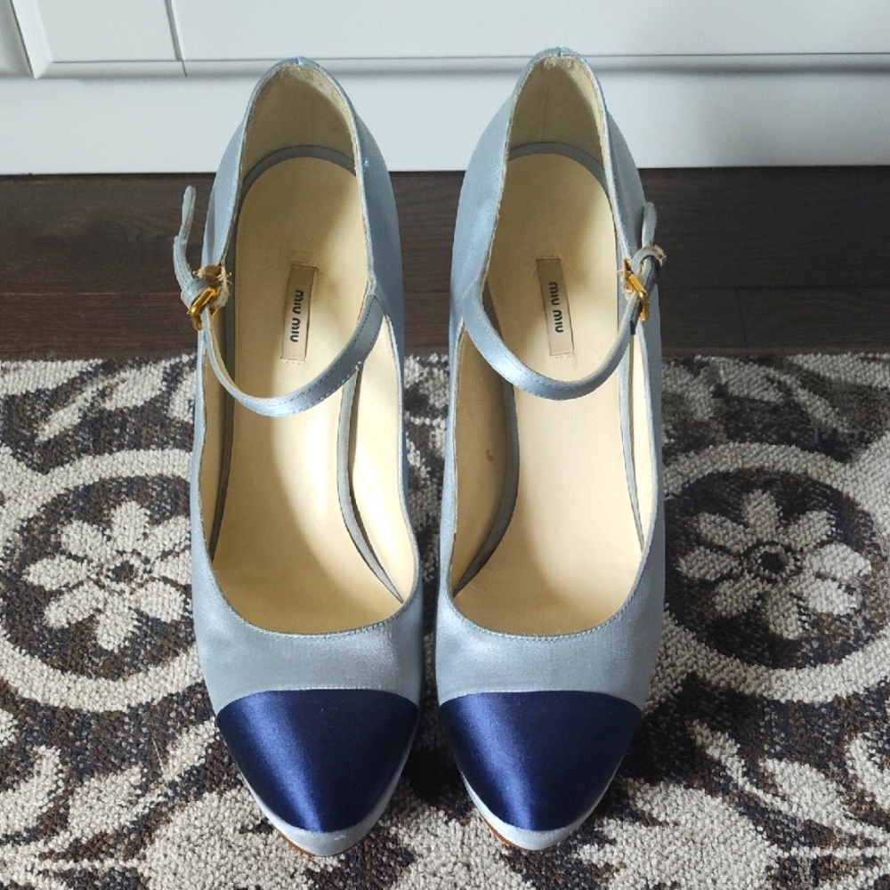 MUI MUI Satin Blue Colorblock Pump